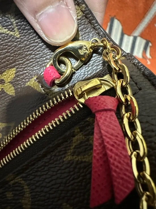 LOUIS VUITTON ❤️🌟UB0188 MONOGRAM TRUNKS COLLECTION POCHETTE WOC ⭐️ - Picture 10 of 11